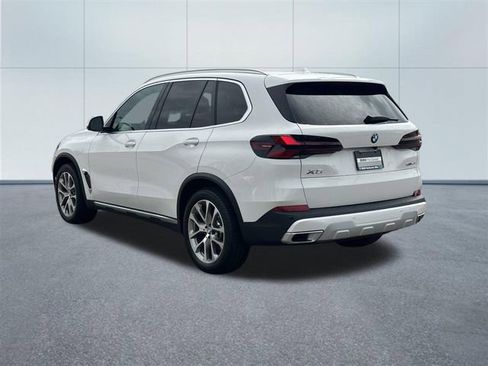 Used 2026 BMW X5 xDrive40i w/ Climate Comfort Package AWD/4WD image 9