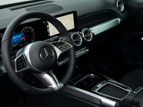 New 2026 Mercedes-Benz GLB 250 GLB 250 image 15