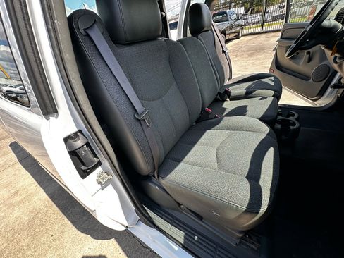 Used 2005 Chevrolet Silverado 1500 W/T image 34