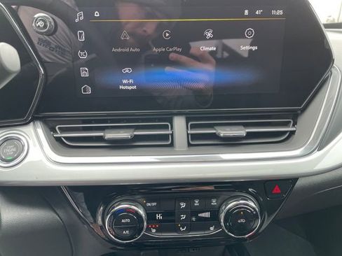 New 2026 Chevrolet Trax LT w/ Sunroof Package image 14