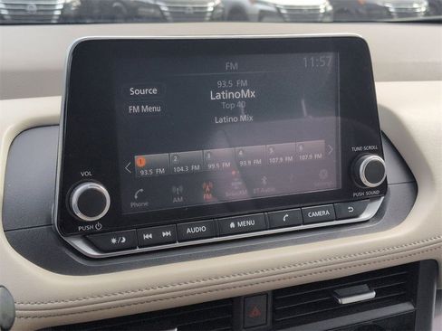 Used 2023 Nissan Rogue SV image 12