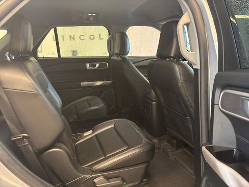 Certified 2023 Ford Explorer XLT w/ Equipment Group 202A RWD image 9