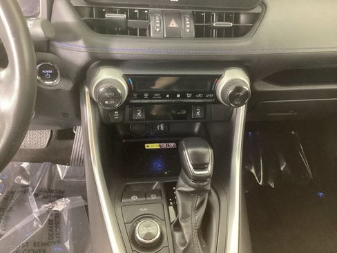Used 2024 Toyota RAV4 XSE w/ Advanced Technology Package AWD/4WD image 19