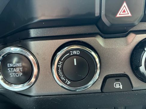 Used 2023 Toyota Tacoma TRD Off-Road AWD/4WD image 14