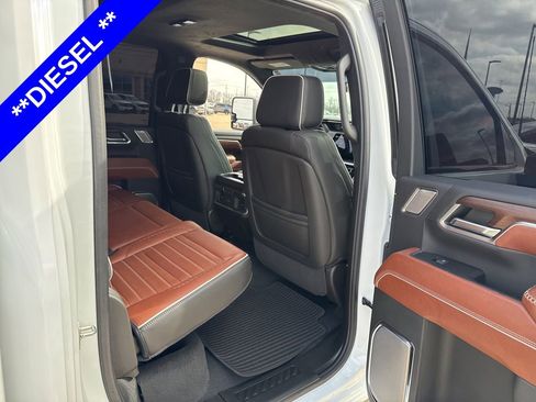 Used 2024 GMC Sierra 2500 Denali Ultimate image 13