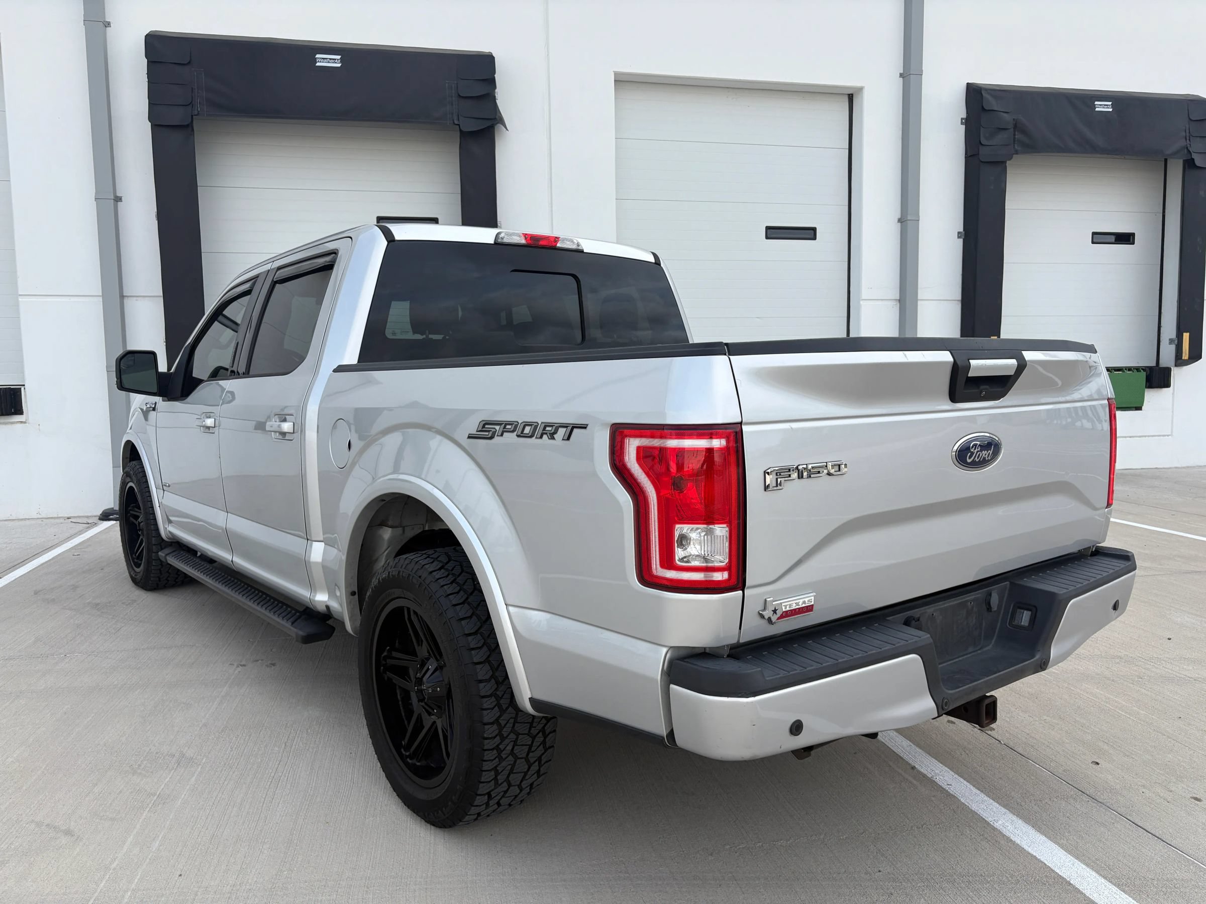 Used 2015 Ford F150 XLT w/ Equipment Group 302A Luxury RWD image 5