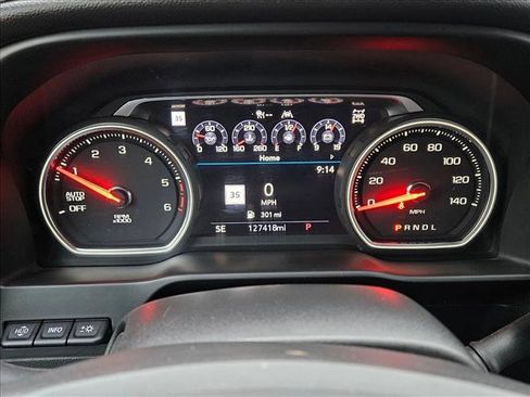 Used 2020 Chevrolet Silverado 1500 High Country w/ Technology Package image 11