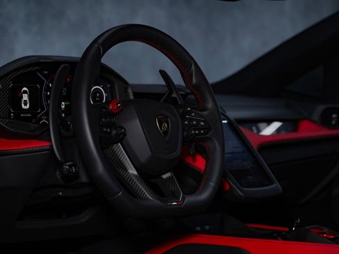 Used 2024 Lamborghini Revuelto AWD/4WD image 44