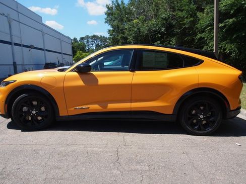 Certified 2023 Ford Mustang Mach-E Premium AWD/4WD image 4