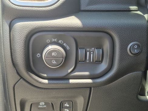 New 2026 RAM 1500 Big Horn AWD/4WD image 14