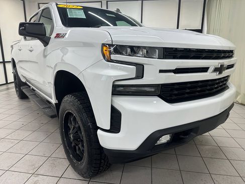 Certified 2022 Chevrolet Silverado 1500 RST image 2