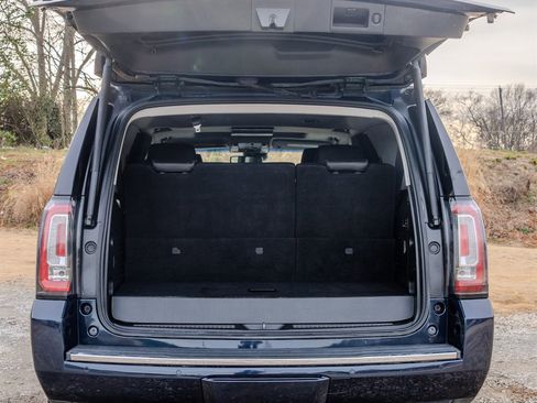 Used 2018 GMC Yukon Denali w/ Denali Ultimate Package image 9