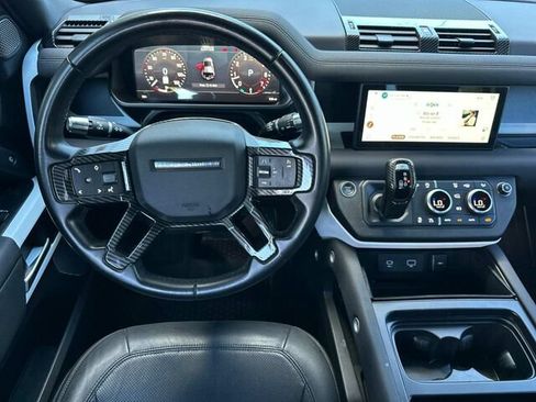 Used 2022 Land Rover Defender 110 S AWD/4WD image 17