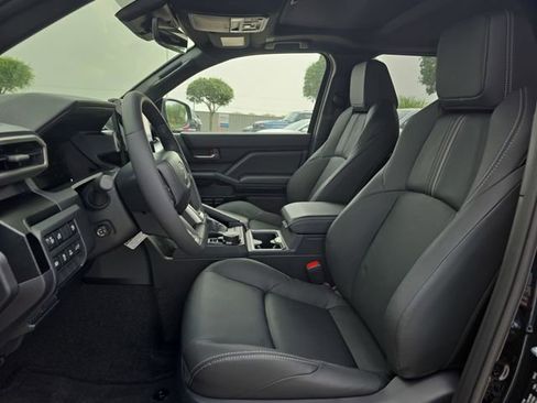 New 2026 Toyota 4Runner Limited AWD/4WD image 15