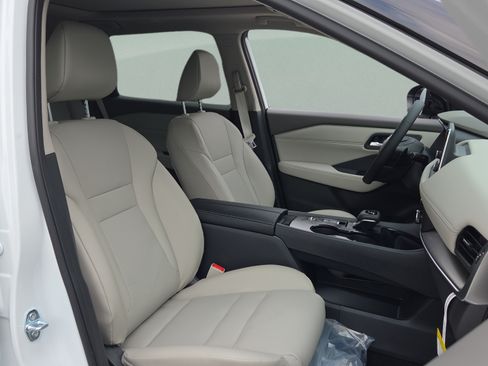 New 2026 Nissan Rogue Dark Armor FWD image 15