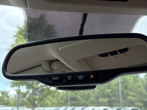 Used 2010 Cadillac Escalade ESV Platinum image 13