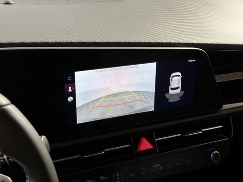 New 2026 Kia Niro EX image 17