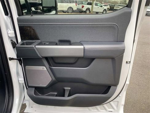 Used 2026 Ford F450 Lariat w/ Chrome Package image 35