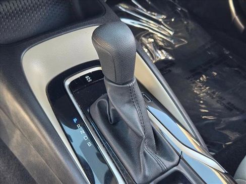 Used 2020 Toyota Corolla LE w/ Carpet Mat Package (TMS) image 12