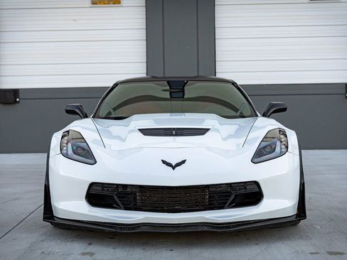Used 2017 Chevrolet Corvette Z06 image 3