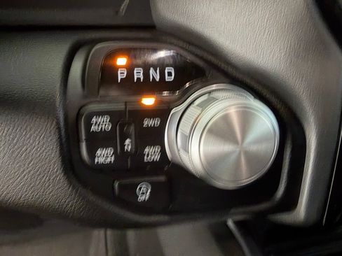 Used 2024 RAM 1500 Laramie AWD/4WD image 9