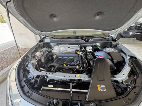 Used 2025 Buick Envista Preferred image 32