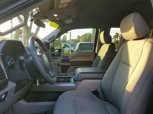 Used 2022 Ford F450 XLT w/ XLT Value Package image 15