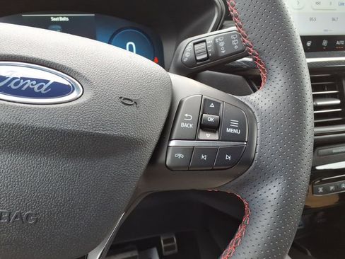 Certified 2023 Ford Escape ST-Line Elite AWD/4WD image 17