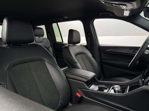 New 2025 Jeep Grand Cherokee Altitude image 20