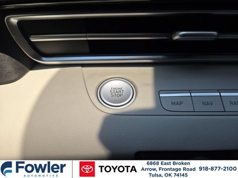 Used 2023 Hyundai Elantra Limited FWD image 10