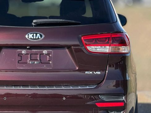 Used 2016 Kia Sorento SX image 14