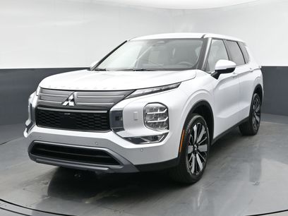New 2025 Mitsubishi Outlander SE