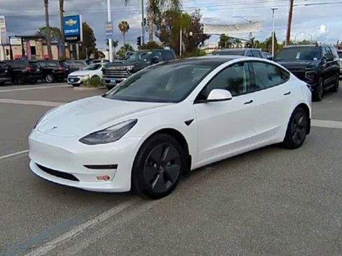 Used 2023 Tesla Model 3 Standard Range RWD image 4