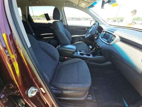 Used 2020 Kia Sorento LX FWD image 10