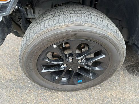 Used 2023 Jeep Wrangler Unlimited Sahara image 5