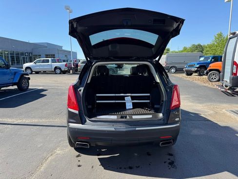 Used 2018 Cadillac XT5 Premium Luxury w/ Driver Assist Package AWD/4WD image 36