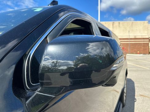 Used 2023 Cadillac Escalade ESV Premium Luxury image 12