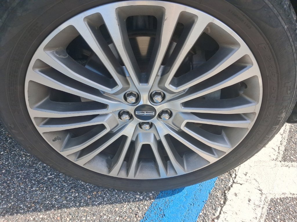 Used 2016 Lincoln MKX Reserve w/ Climate Package AWD/4WD image 17
