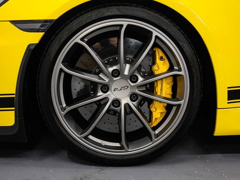 Used 2016 Porsche Cayman GT4 RWD image 45