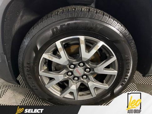 Used 2020 GMC Acadia SLE w/ Driver Convenience Package FWD image 30