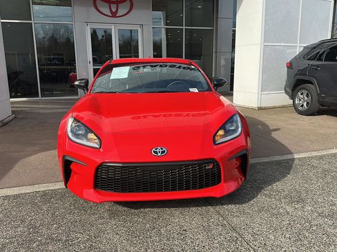 New 2026 Toyota GR86 Premium image 2