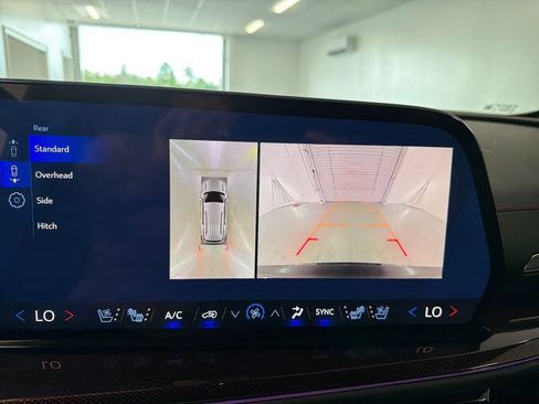 New 2026 Chevrolet Traverse RS w/ LPO, Floor Liner Package FWD image 21