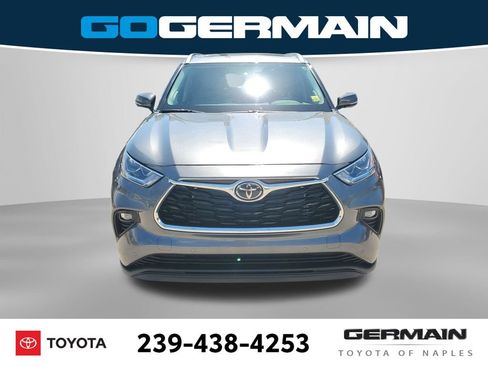 Used 2024 Toyota Highlander Limited image 2