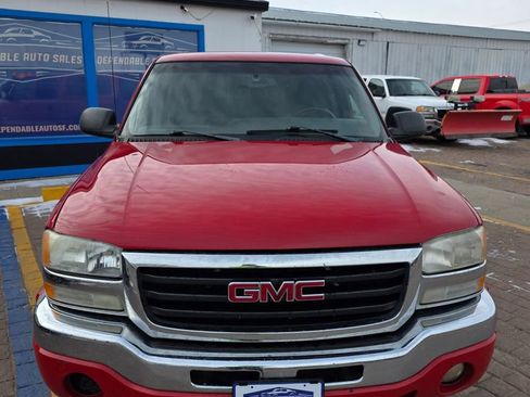 Used 2005 GMC Sierra 1500 SLE w/ Off-Road Package image 2