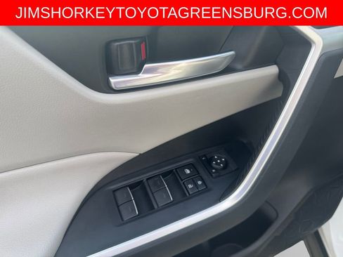 Used 2023 Toyota RAV4 XLE w/ Convenience Package image 14