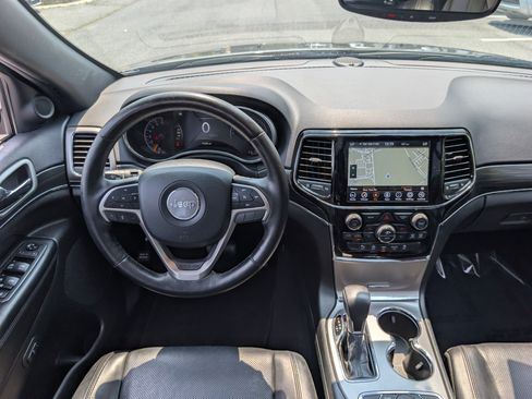 Used 2020 Jeep Grand Cherokee Limited w/ Luxury Group II AWD/4WD image 18