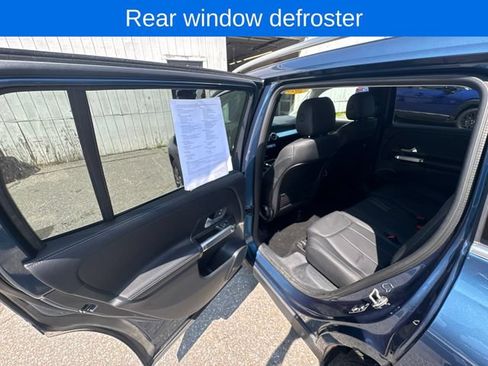 Used 2022 Mercedes-Benz GLB 250 4MATIC image 19