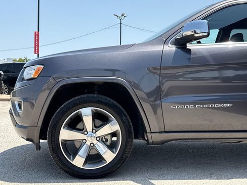 Used 2015 Jeep Grand Cherokee Overland w/ Advanced Technology Group AWD/4WD image 5