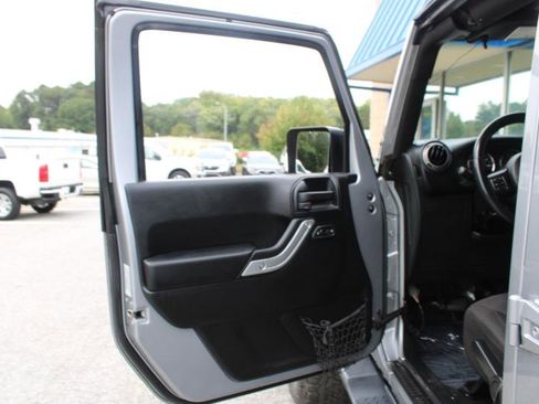 Used 2015 Jeep Wrangler Unlimited Sport w/ Quick Order Package 24S image 18