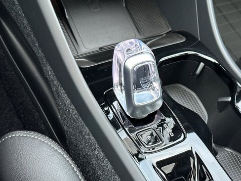 New 2026 Volvo XC40 B5 Plus w/ Protection Package Premier image 21